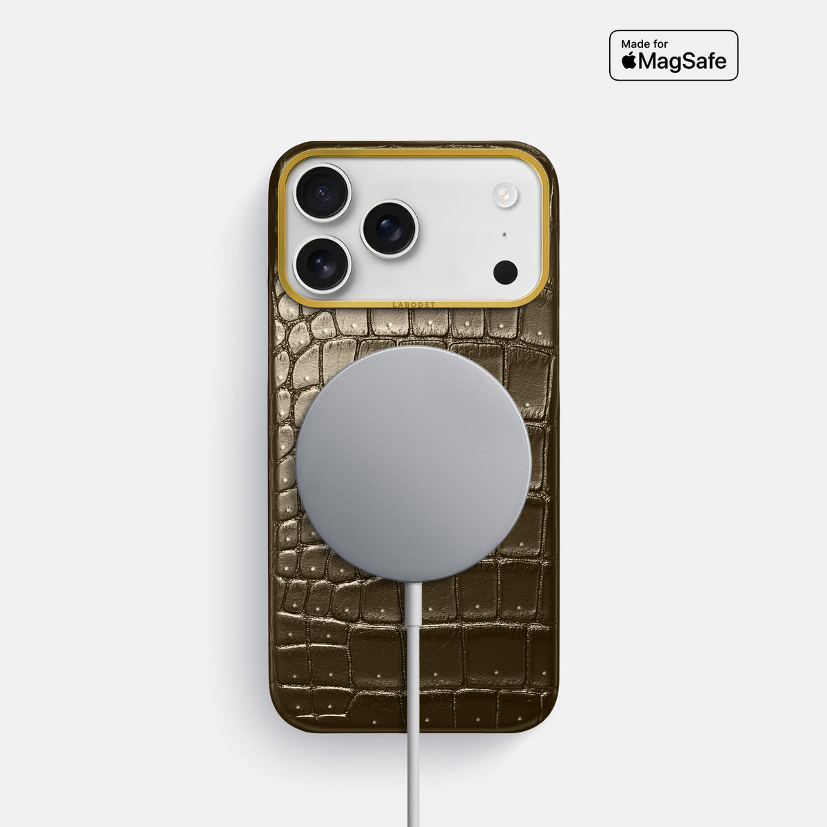 Classic Case For iPhone 17 Pro In Porosus Crocodile -5 | Bronze-Gold