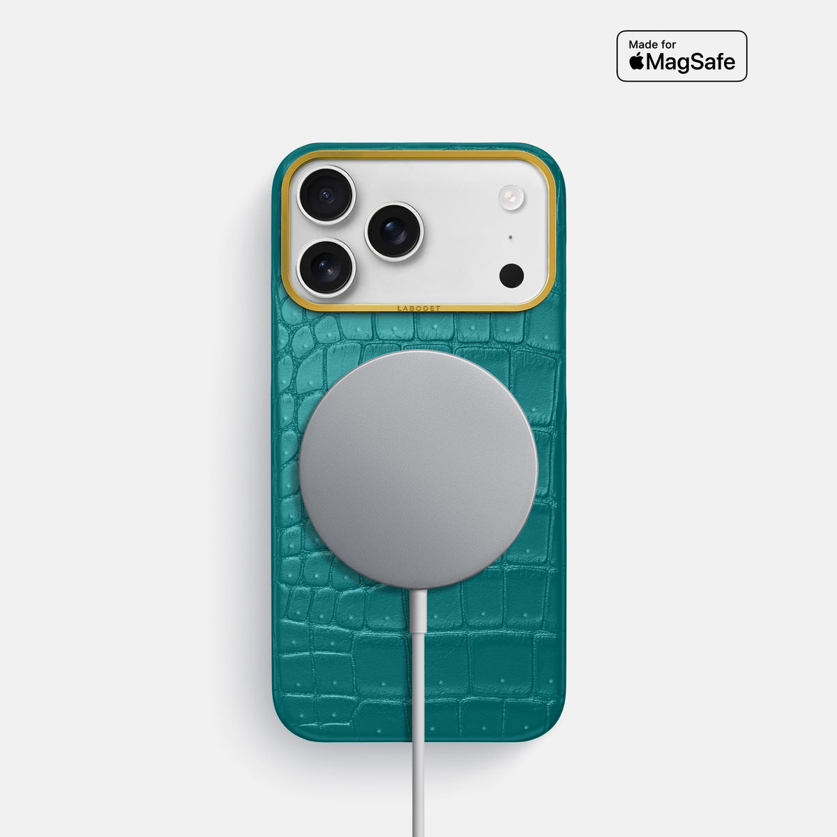 Classic Case For iPhone 17 Pro In Porosus Crocodile -5 | Celadon-Gold