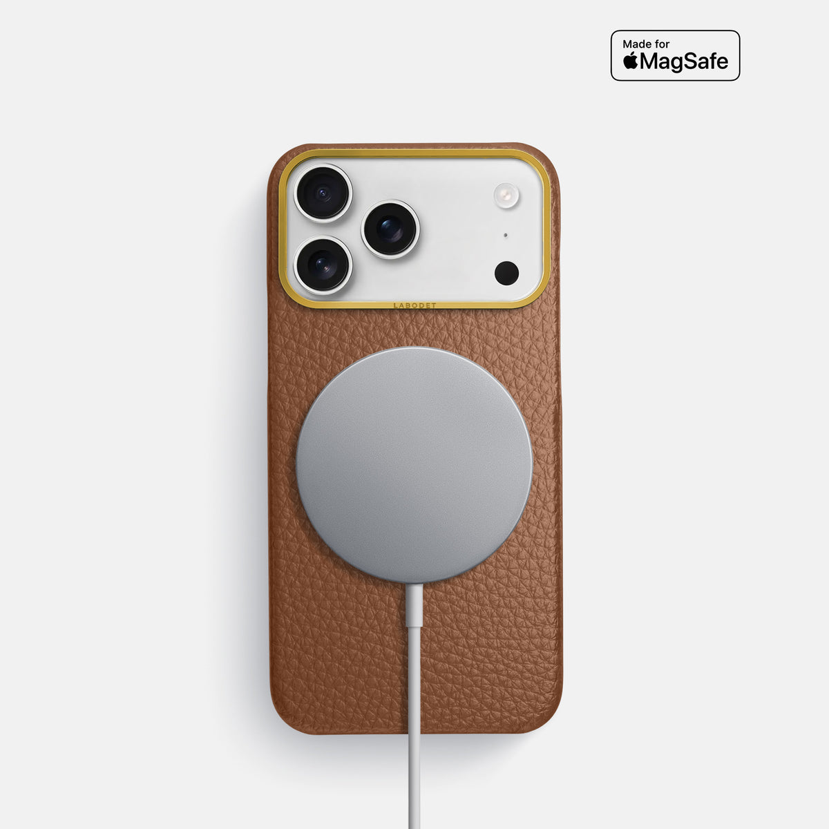 Classic Case For iPhone 18 Pro In Calf -5 | Caramel-Gold