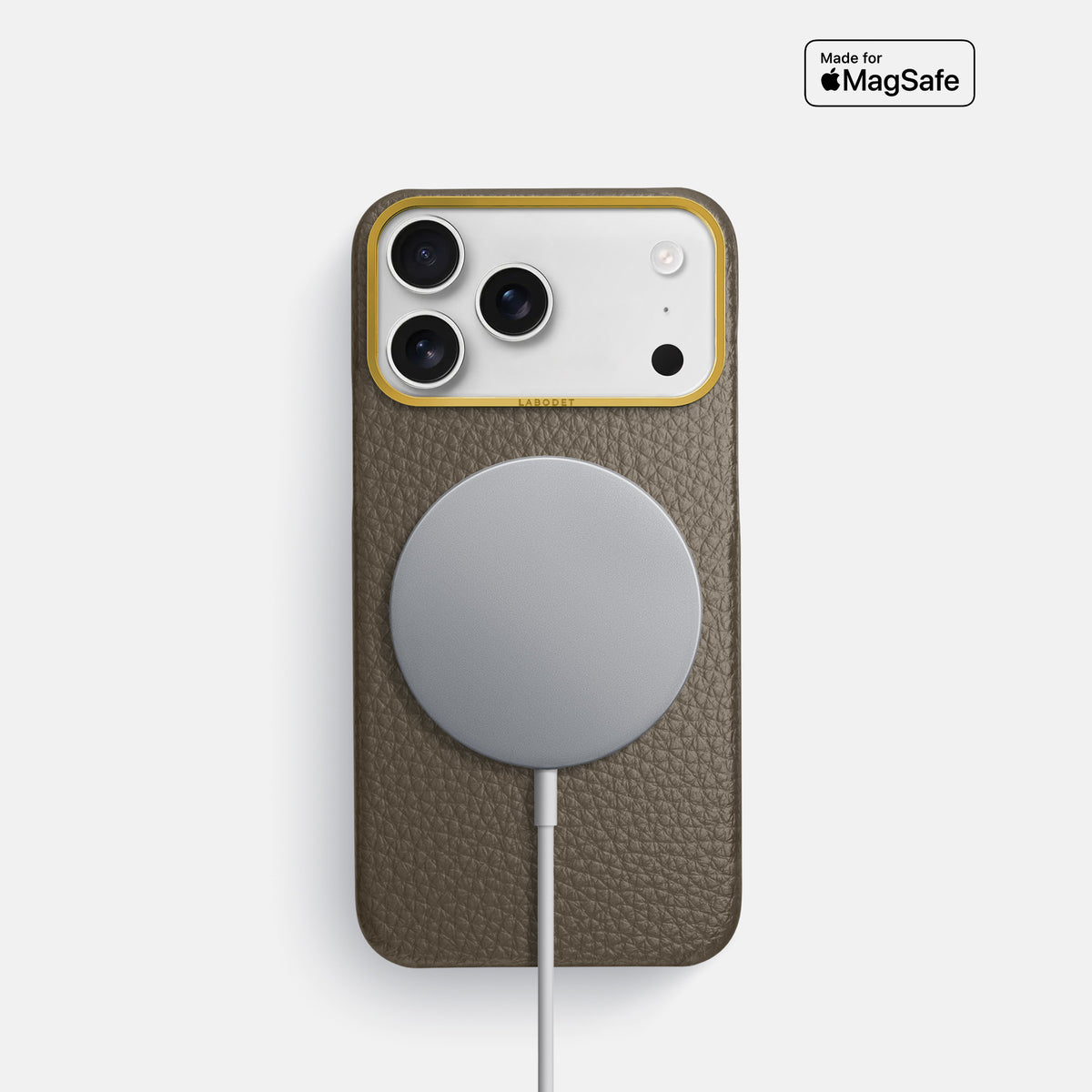 Classic Case For iPhone 18 Pro In Calf -5 | Taupe-Gold