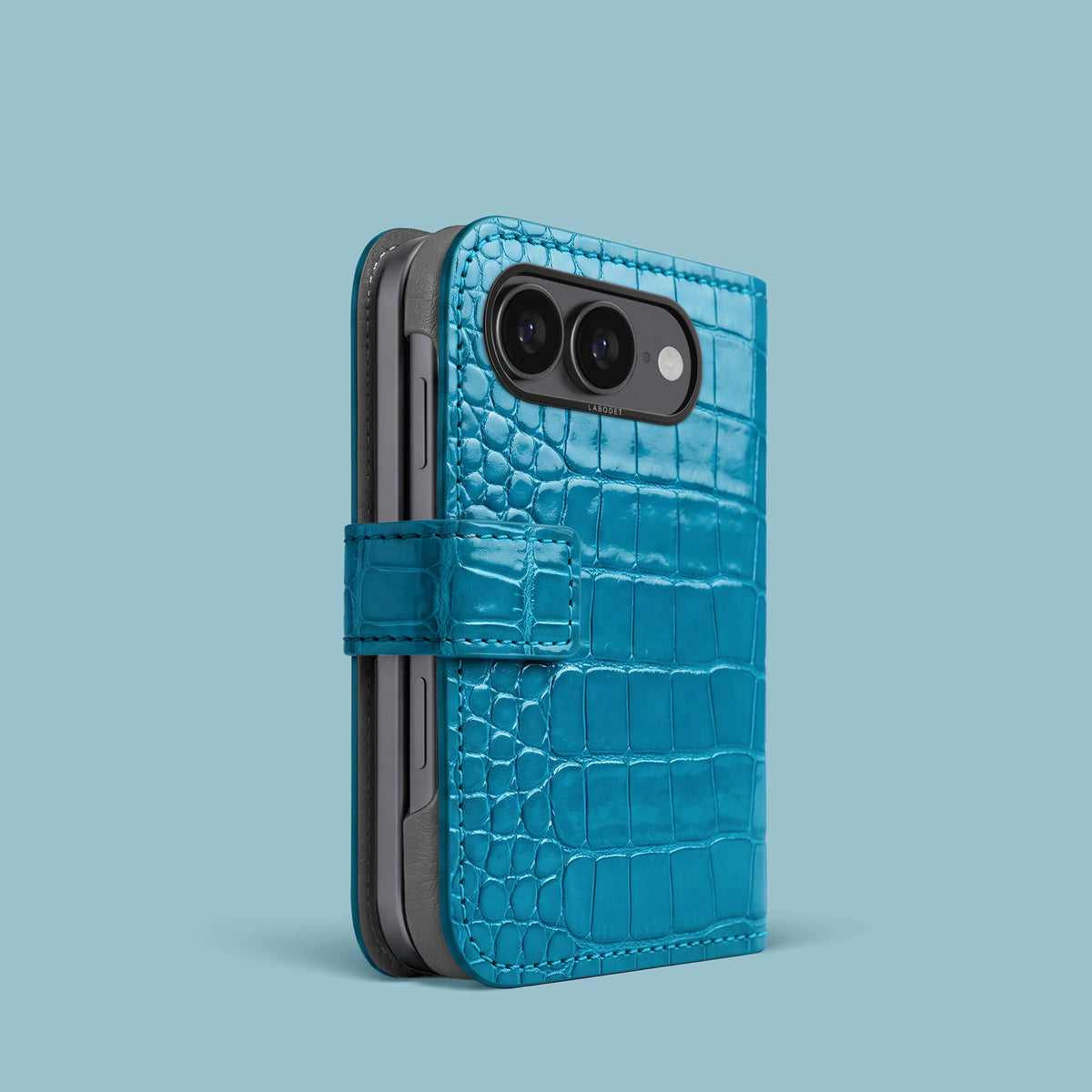 Folio Case 1/1 For iPhone Ultra In Alligator with Black metal -1 | Turquoise-Lagoon-Black