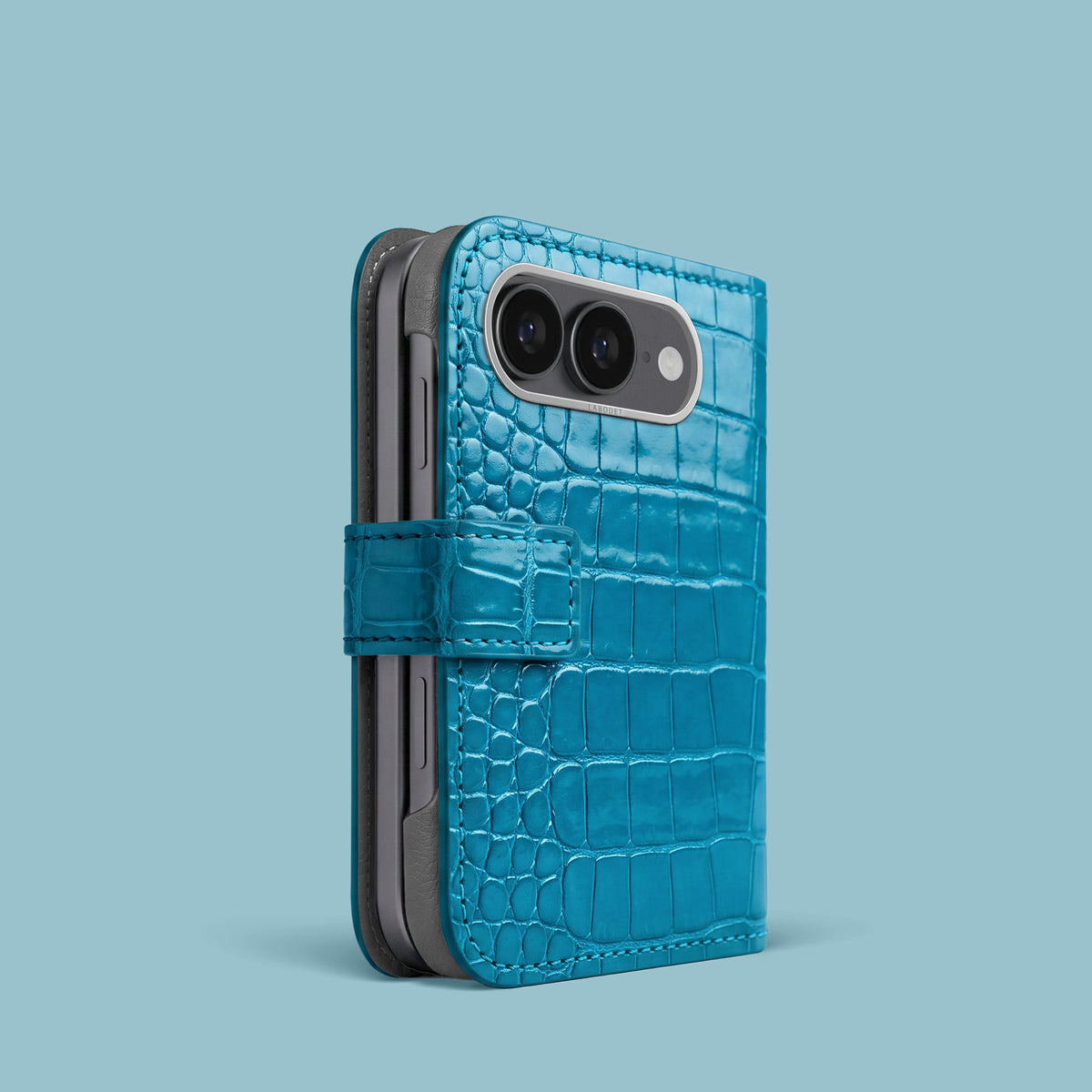 Folio Case 1/1 For iPhone Ultra In Alligator with Steel metal -1 | Turquoise-Lagoon-Steel