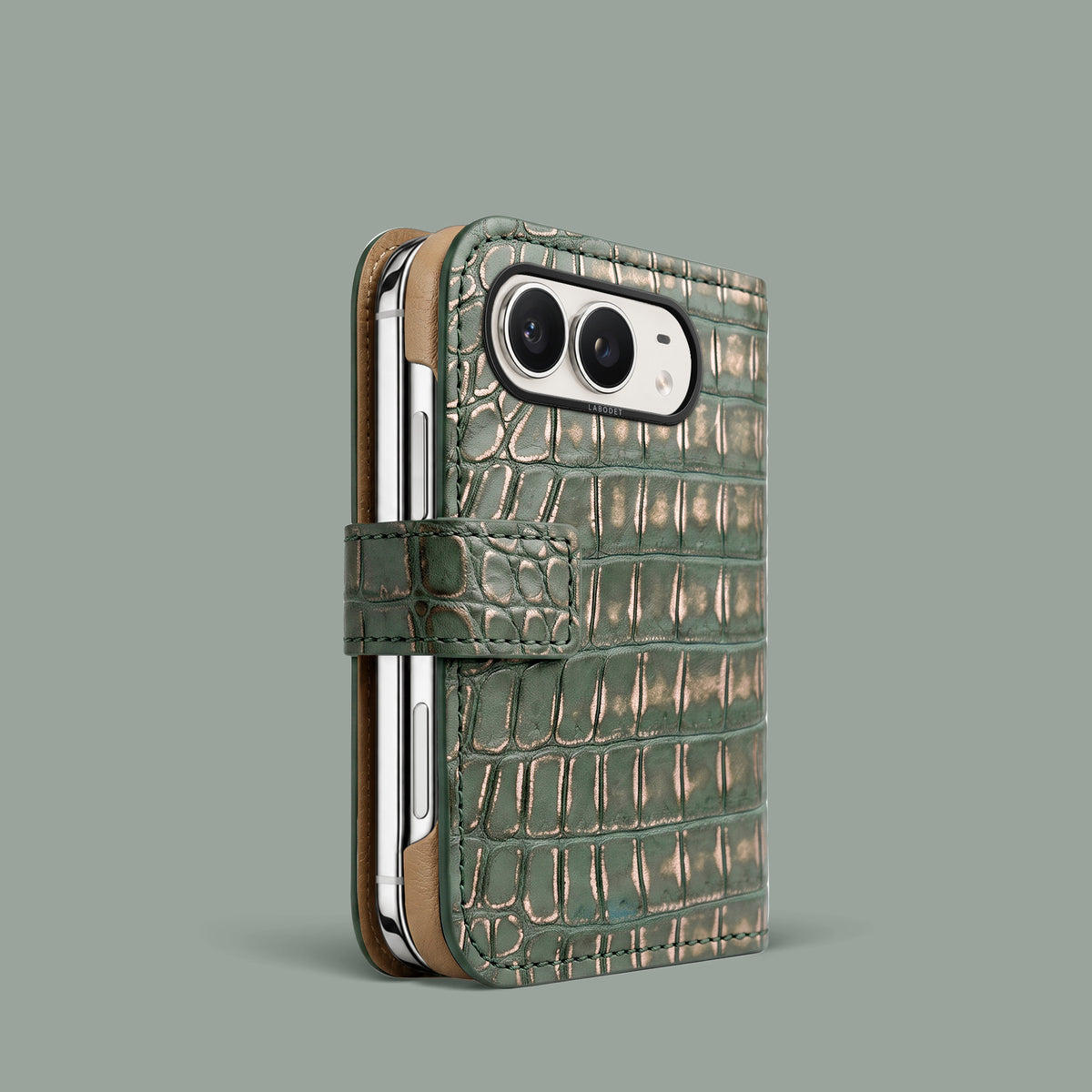 Folio Case 1/1 For iPhone Duo In Alligator with Black metal -1 | Sage-Patina-Black