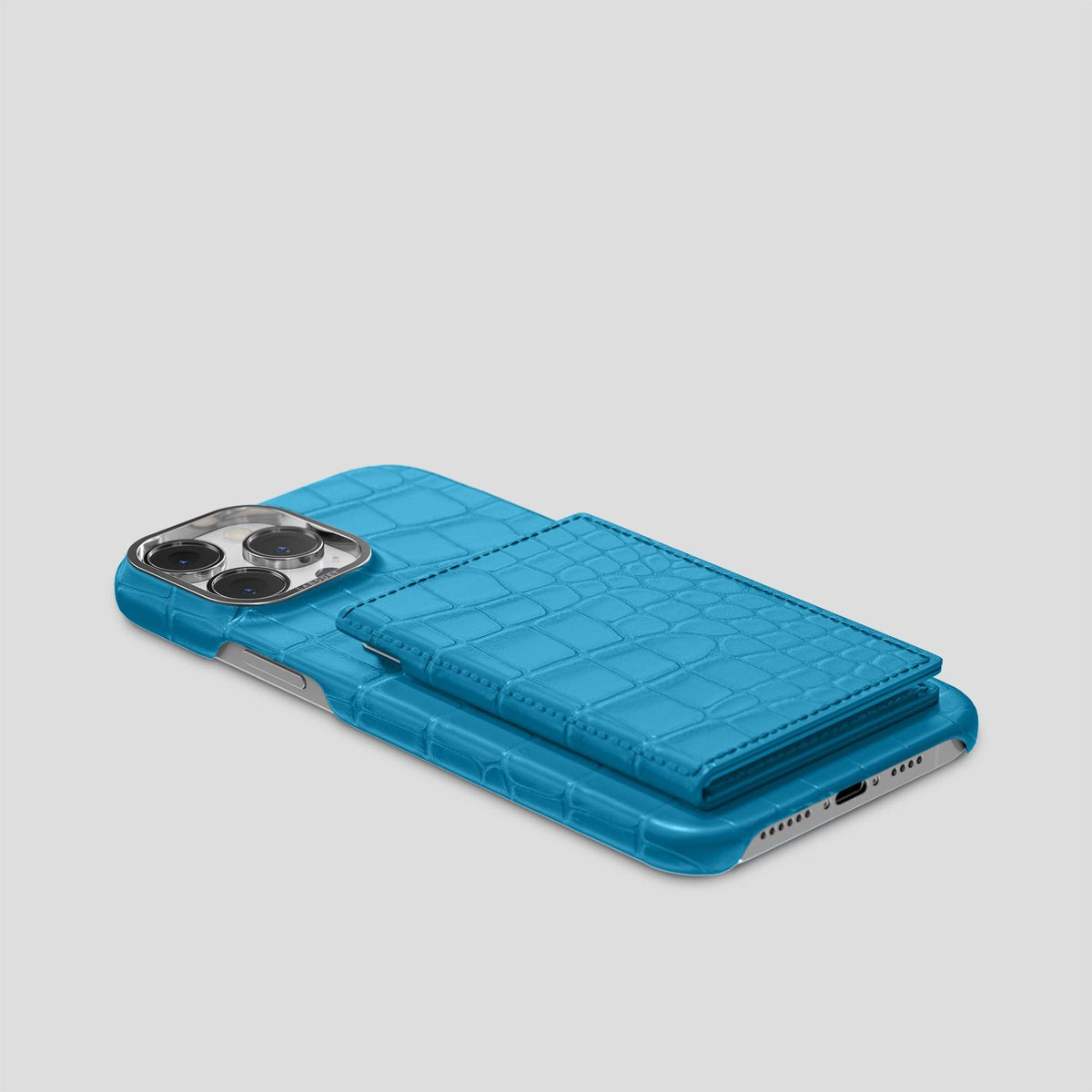 Curaçao-Blue iPhone 15 Pro Bi-Fold Case Alligator with Steel Metal -4 | Curaçao-Blue-Steel