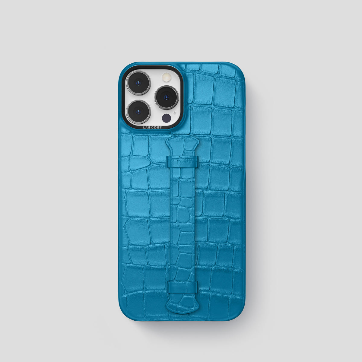 Curaçao-Blue iPhone 15 Pro Centre Handle Case In Alligator with Black Metal -1 | Curaçao-Blue-Black