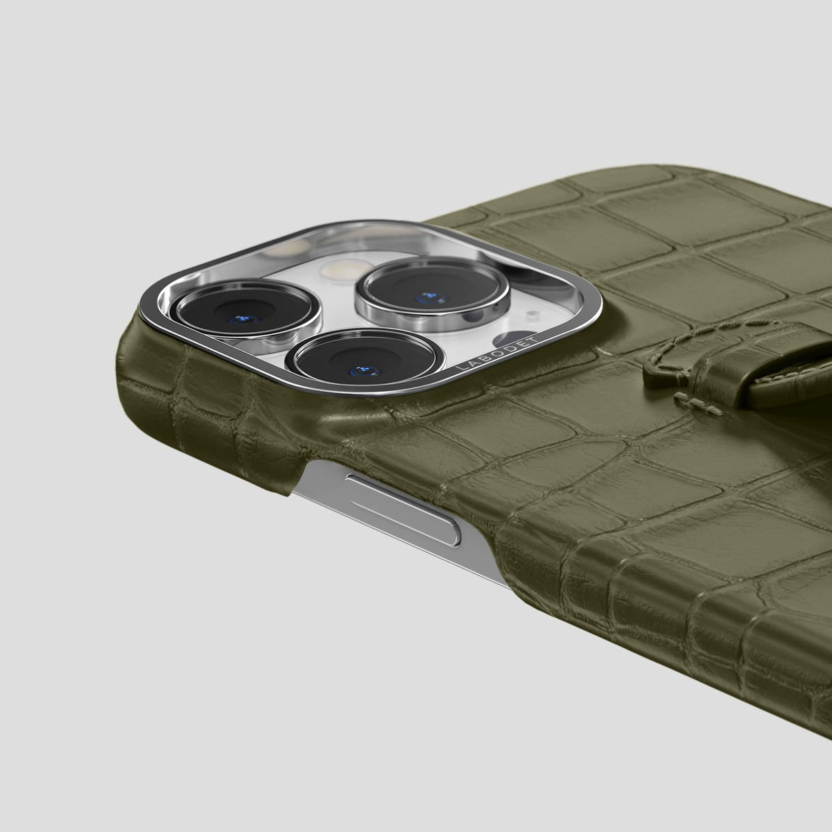 Kaki-Green iPhone 15 Pro Centre Handle Case In Alligator with Steel Metal -5 | Kaki-Green-Steel