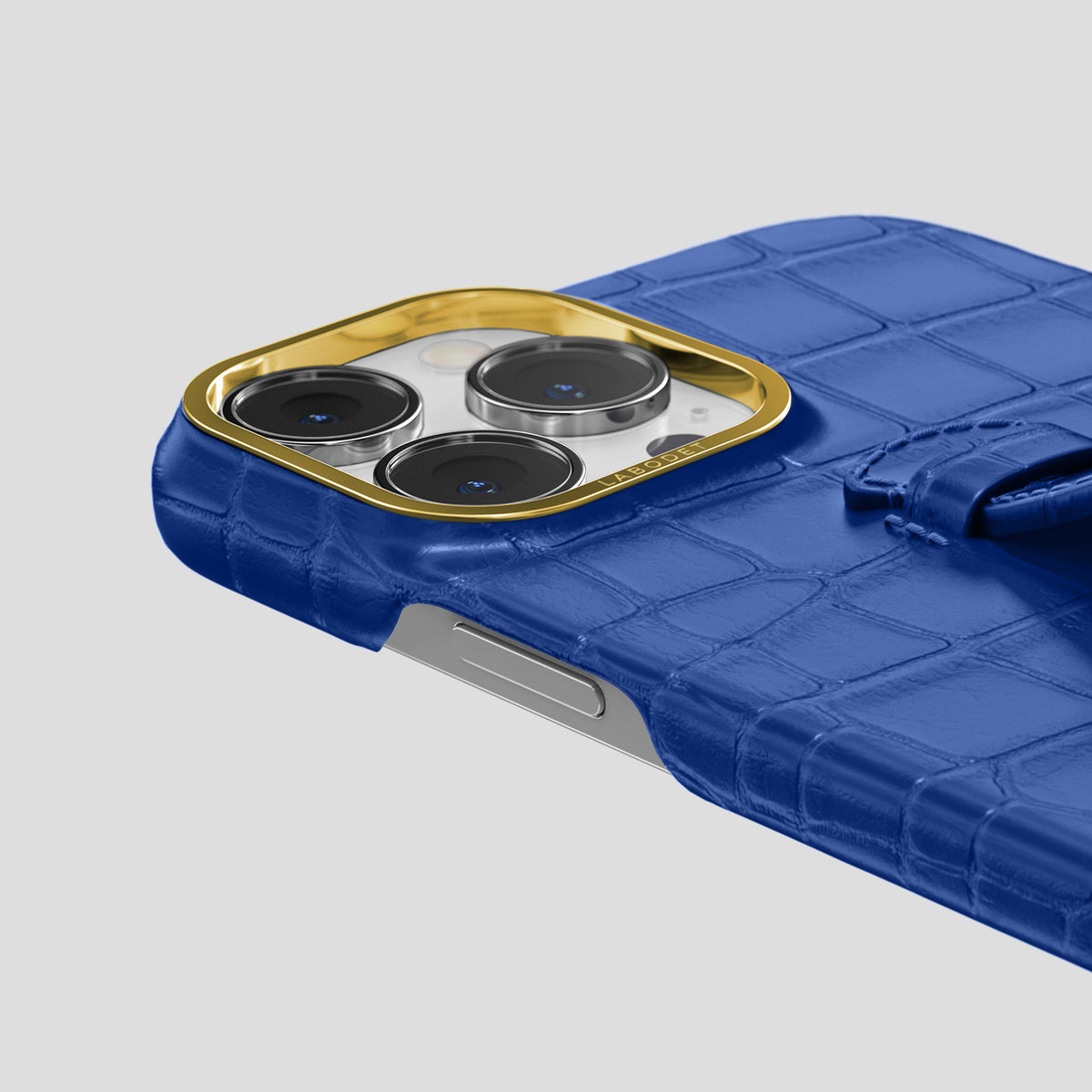 Royal Blue iPhone 15 Pro Centre Handle Case In Alligator with Gold Metal -5 | Royal-Blue-Gold