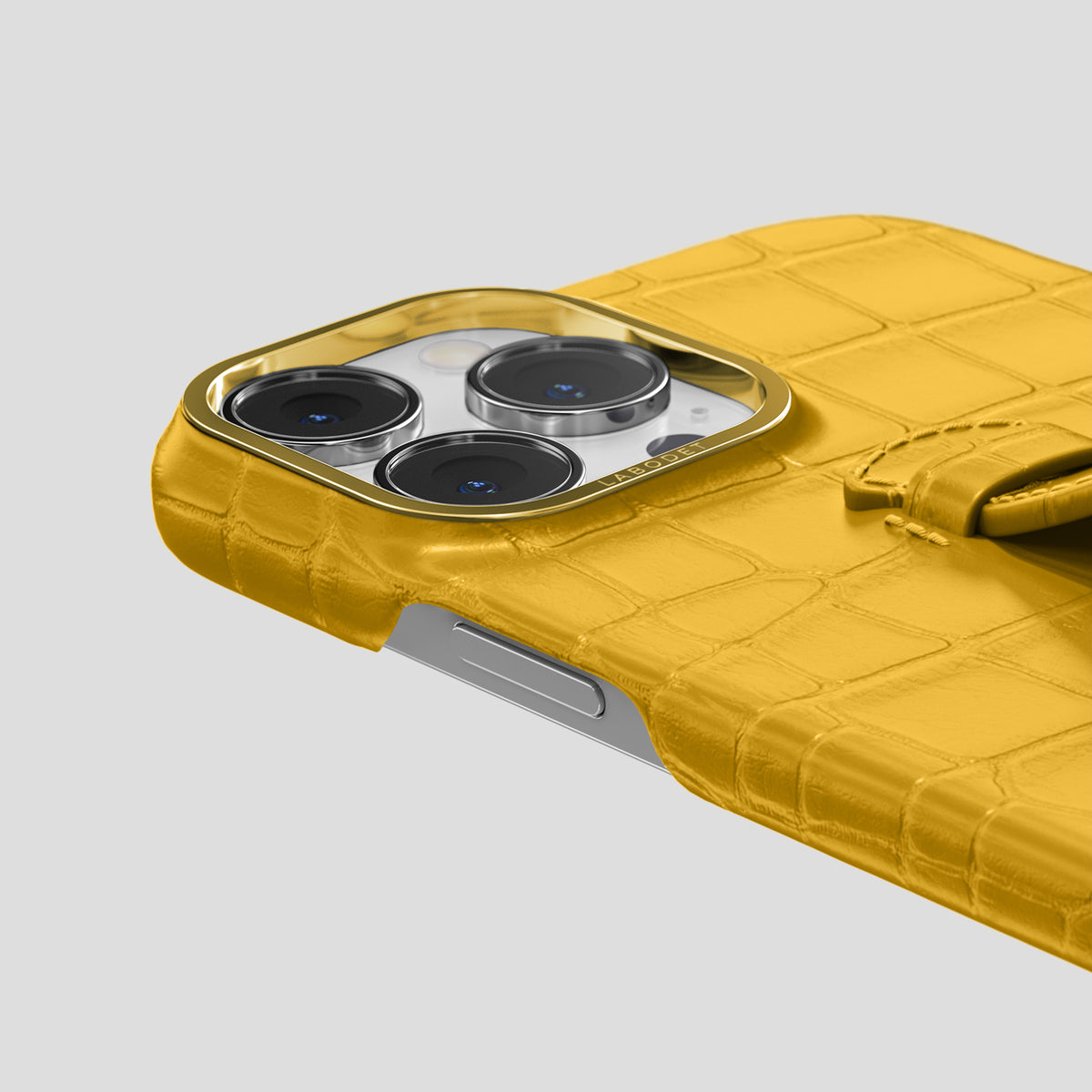 Yellow iPhone 15 Pro Centre Handle Case In Alligator with Gold Metal -5 | Yellow-Gold