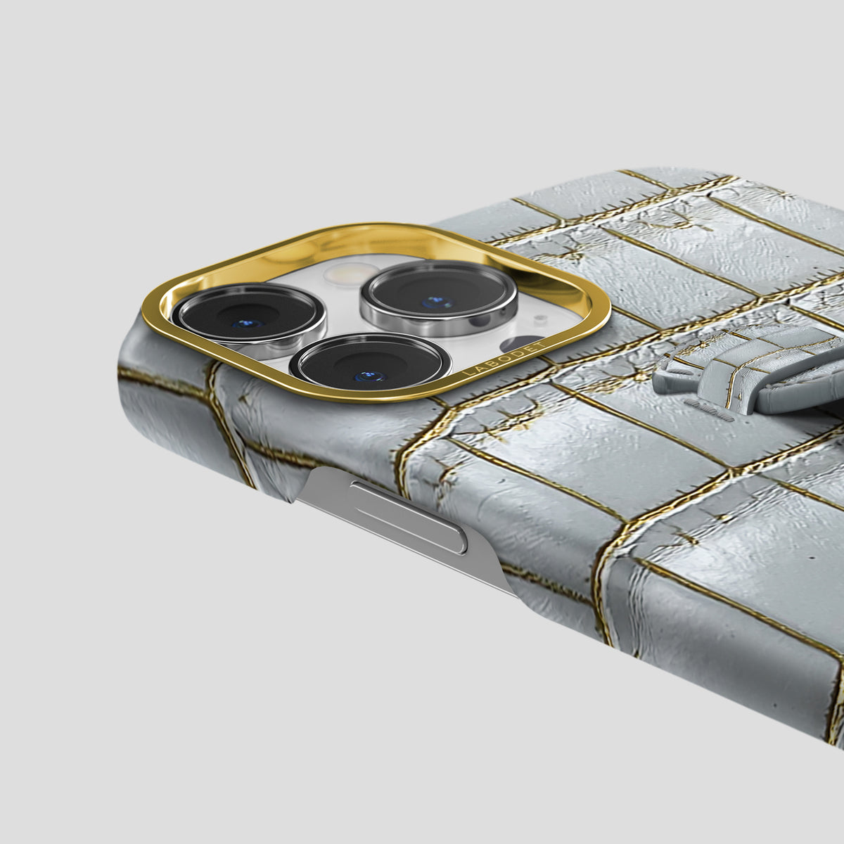 Arctic iPhone 15 Pro Center Handle Himalayan Crocodile with Gold Metal -5 | Arctic-Gold