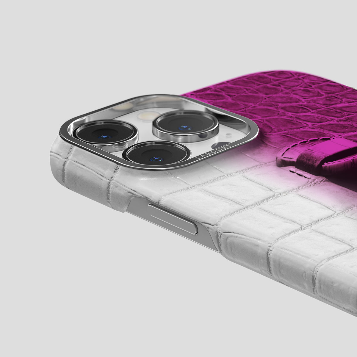 Fuchsia iPhone 15 Pro Center Handle Himalayan Crocodile with Steel Metal -5 | Fuchsia-Steel