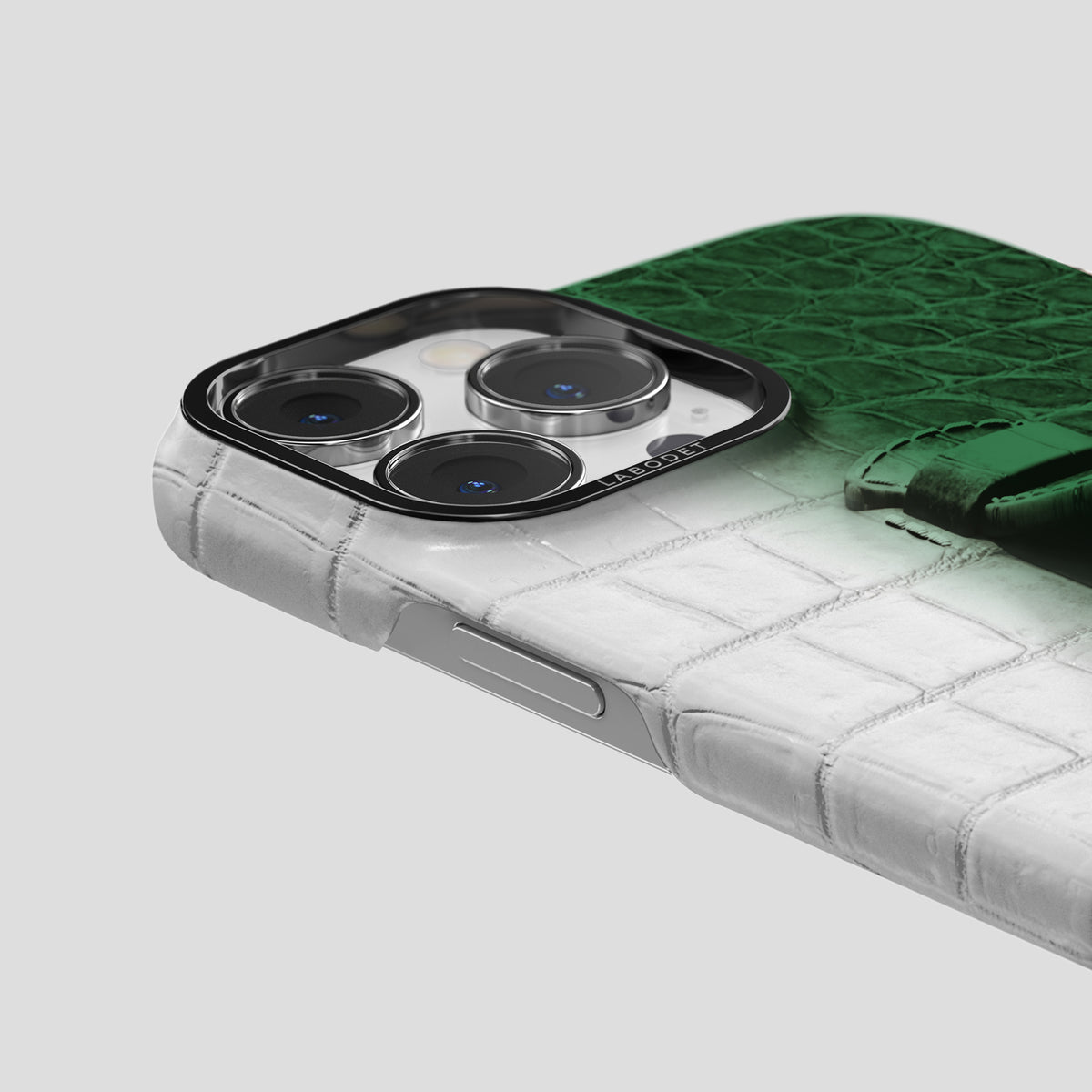 Green iPhone 15 Pro Center Handle Himalayan Crocodile with Black Metal -5 | Green-Black