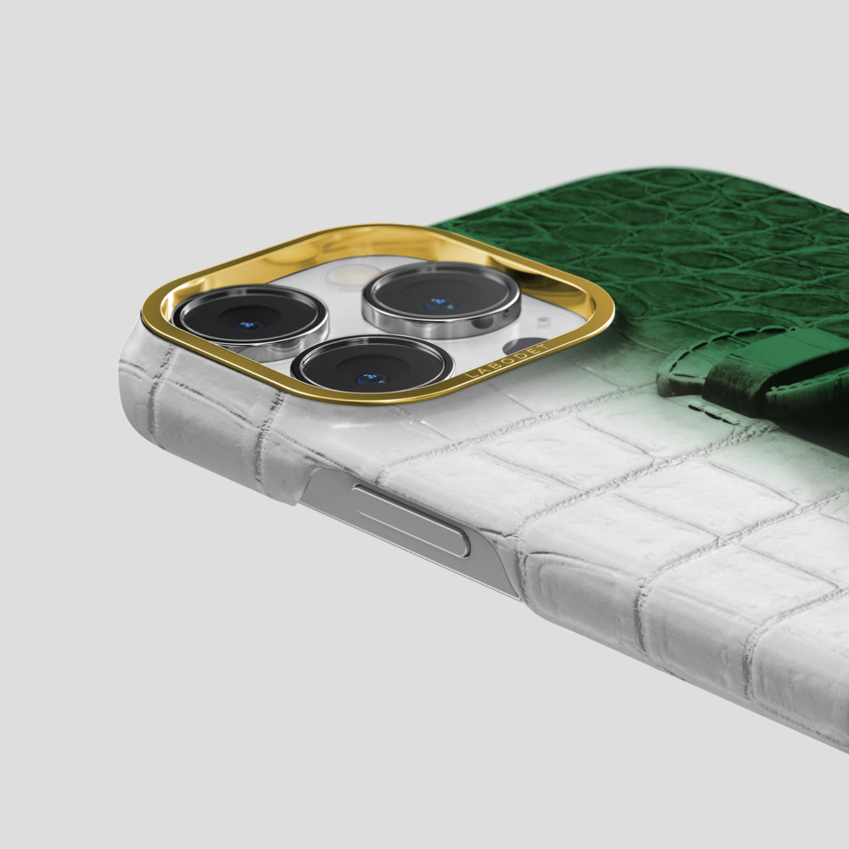 Green iPhone 15 Pro Center Handle Himalayan Crocodile with Gold Metal -5 | Green-Gold