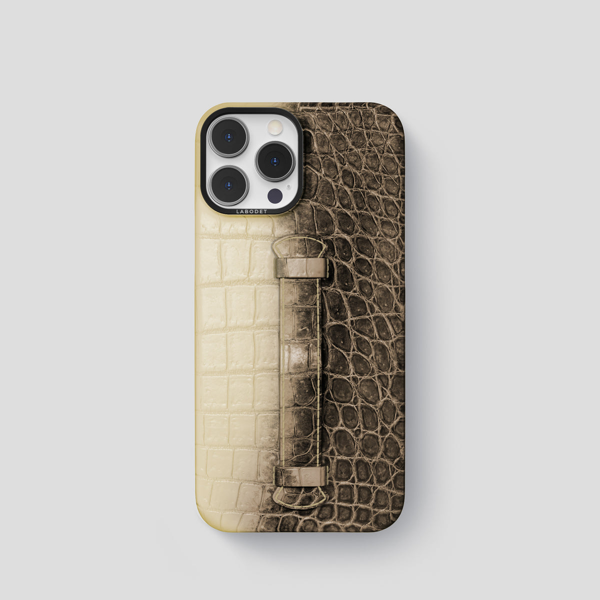 Natural iPhone 15 Pro Center Handle Himalayan Crocodile with Black Metal -2 | Natural-Black