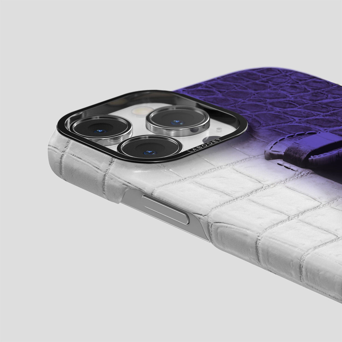 Purple iPhone 15 Pro Max Central Handle Case Himalayan Crocodile with Black Metal -5 | Purple-Black