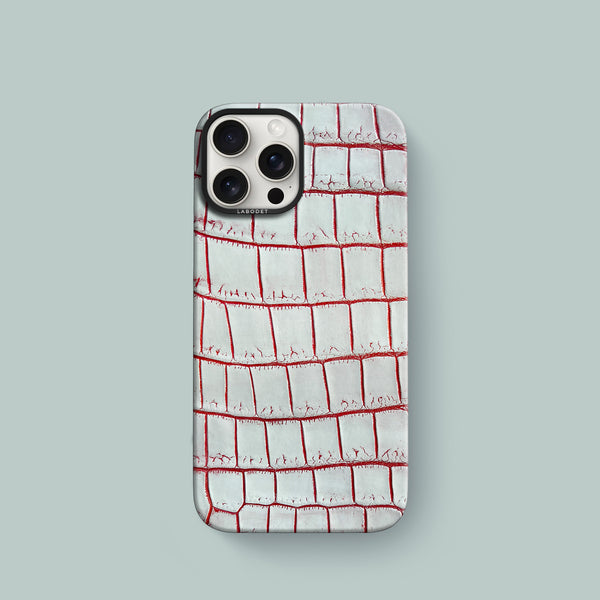 Classic Case Icy For iPhone 16 Pro In Alligator
