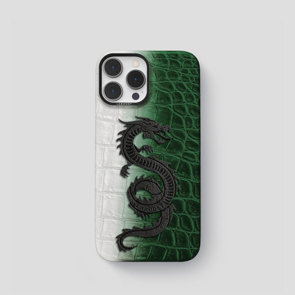 Classic Case With Carbon Dragon For iPhone 15 Pro In Himalayan Crocodile