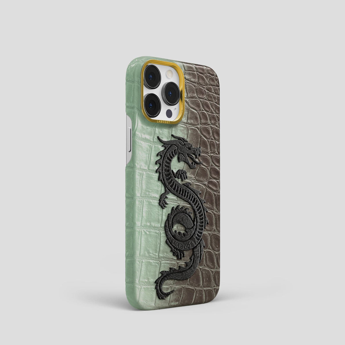 Pistachio iPhone 15 Pro Himalaya Classic Case with Gold Metal -2 | Pistachio-Gold