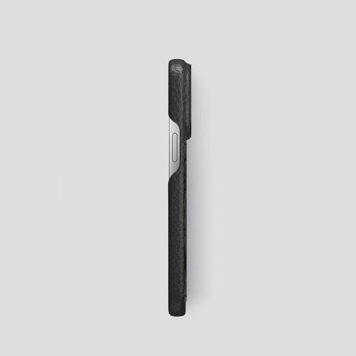 Black iPhone 15 Pro Classic Case Calf with Black Metal -3 | Black-Black