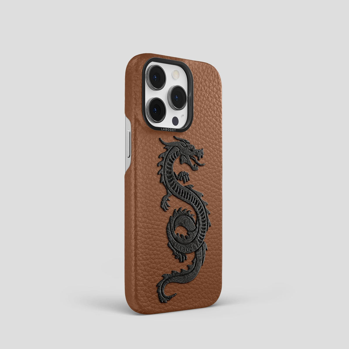 Caramel iPhone 15 Pro Classic Case Calf with Black Metal -2 | Caramel-Black