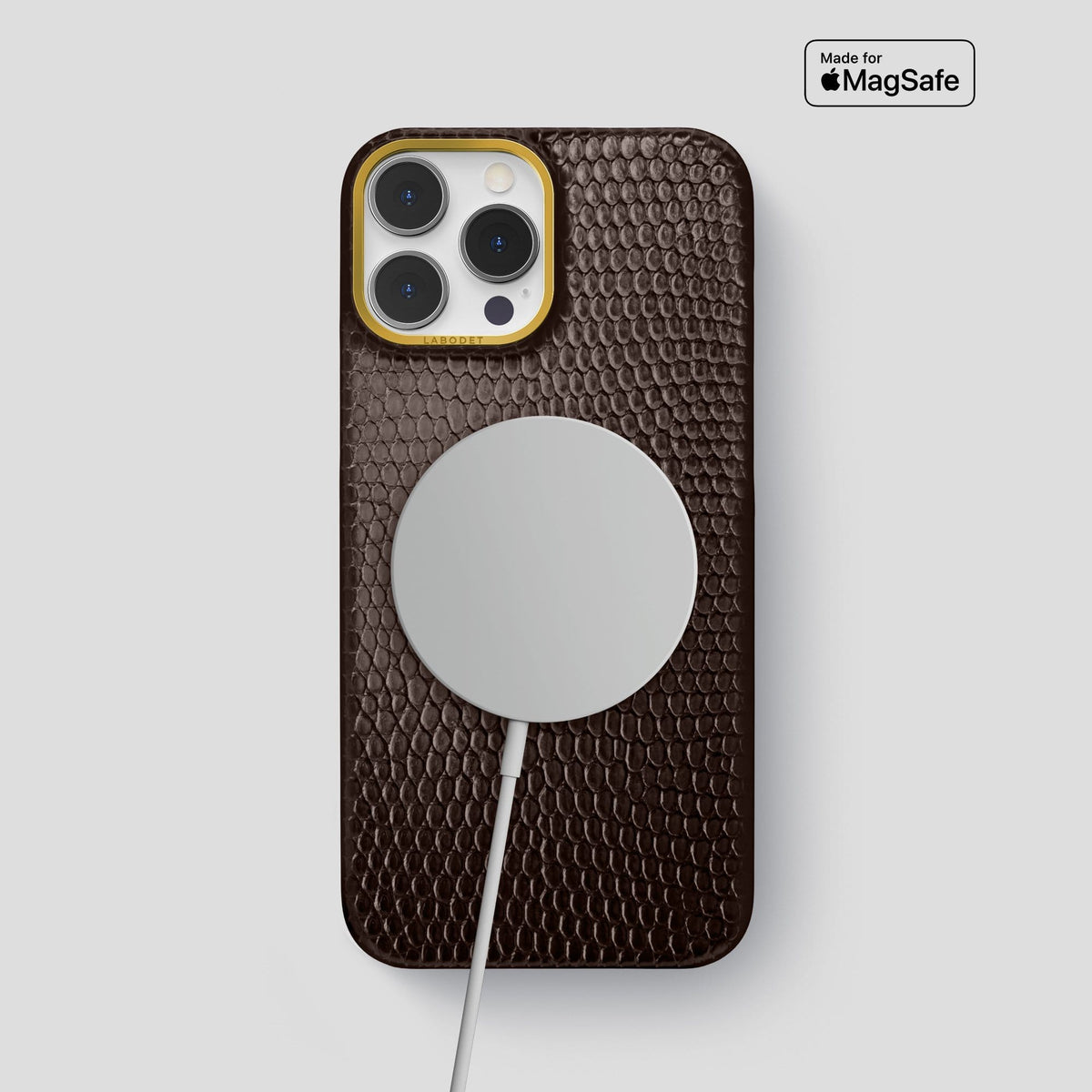 Brown iPhone 14 Pro Max Classic Case with Gold Metal -5 | Brown-Gold