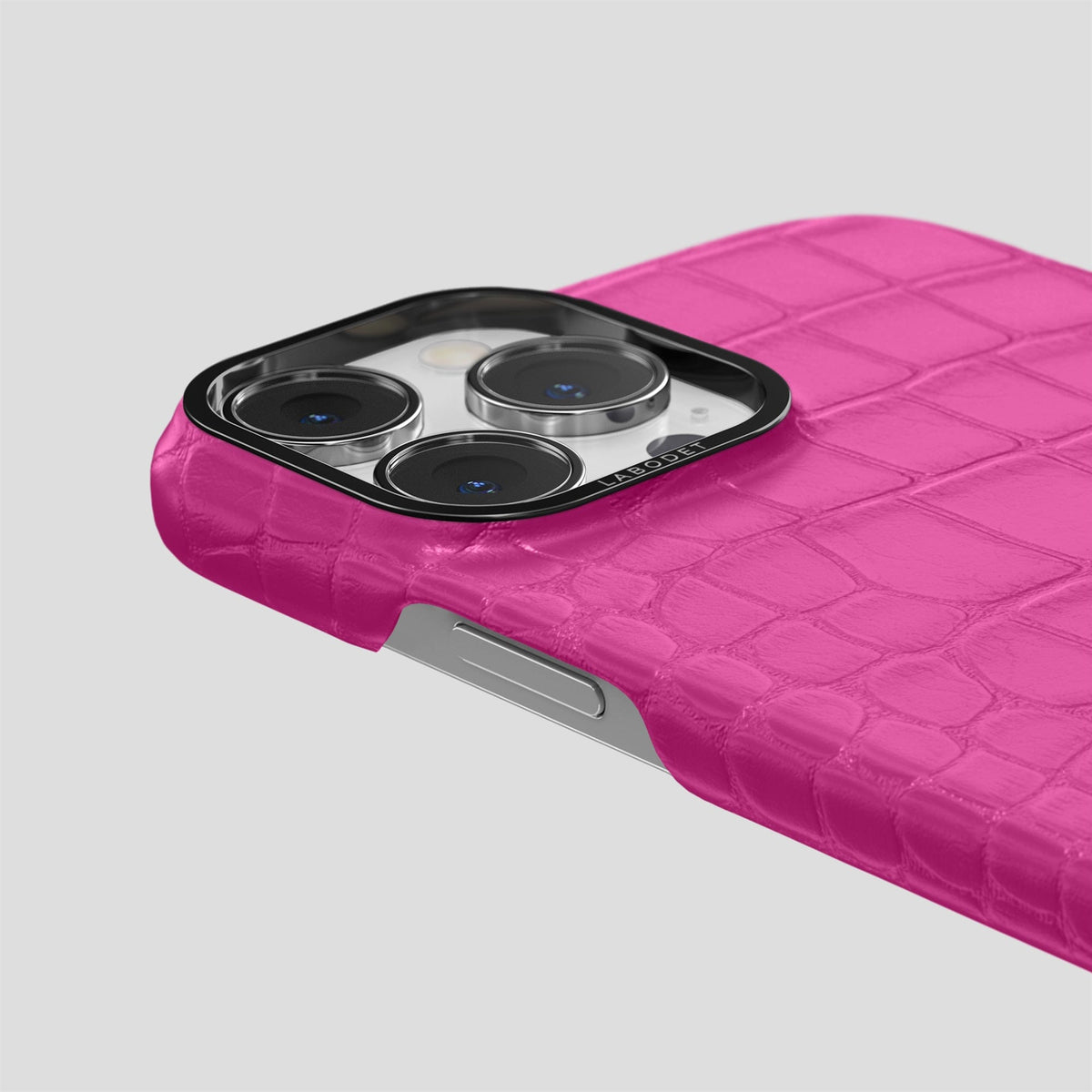 Fuchsia iPhone 15 Pro Classic Case Alligator with Black Metal -5 | Fuchsia-Black