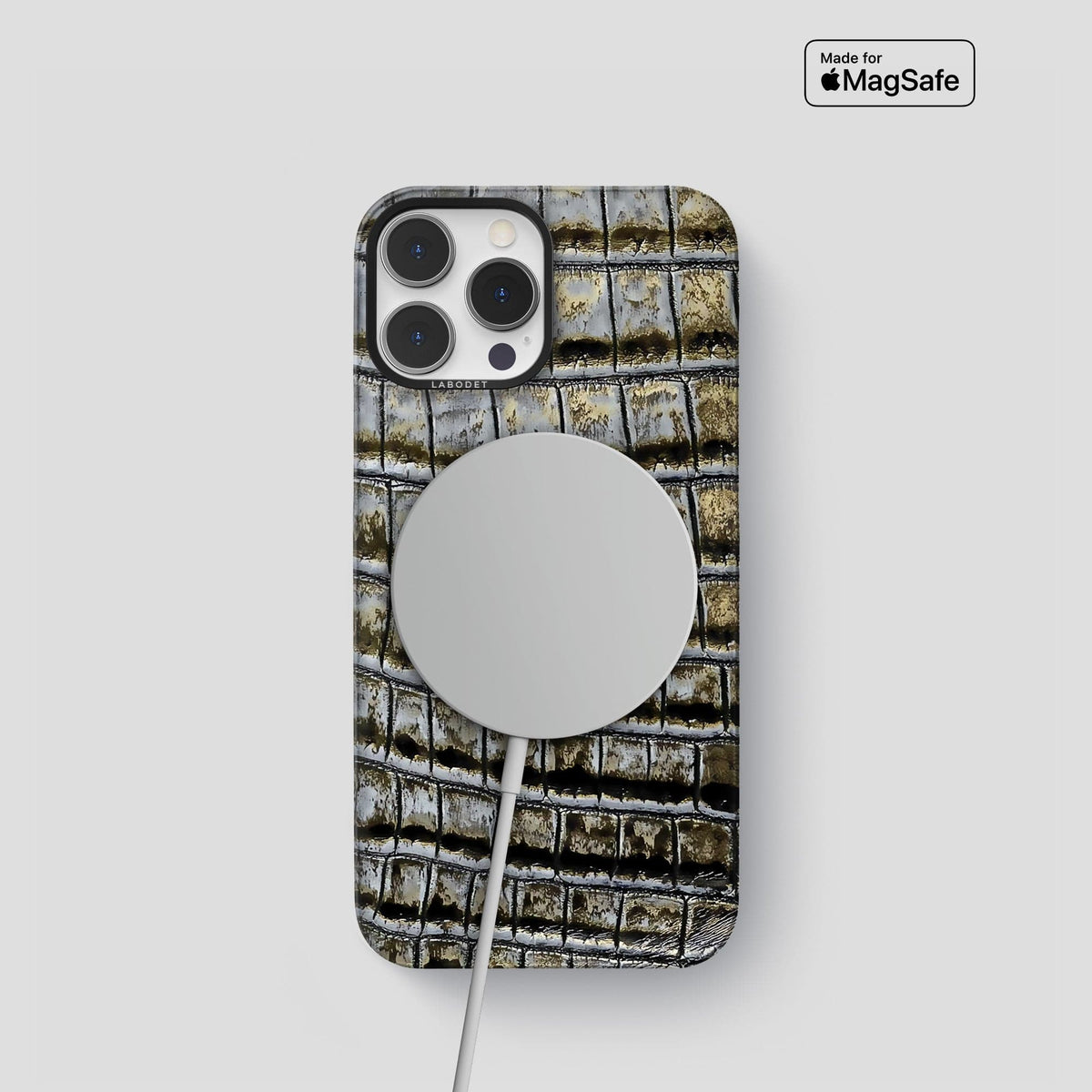 Antique-Bronze iPhone 14 Pro Himalaya Classic Case with Black Metal -4 | Antique-Bronze-Black