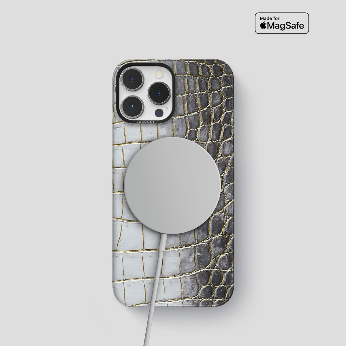 Gold iPhone 14 Pro Himalaya Classic Case with Black Metal -4 | Gold-Black
