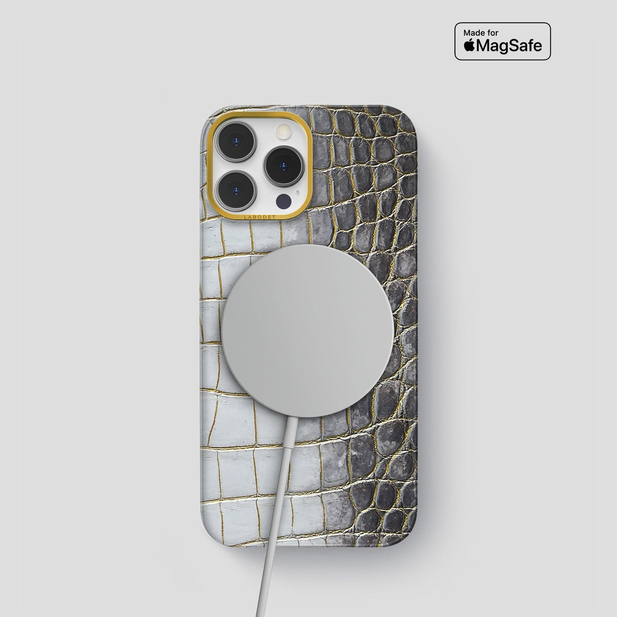 Gold iPhone 14 Pro Himalaya Classic Case with Gold Metal -4 | Gold-Gold