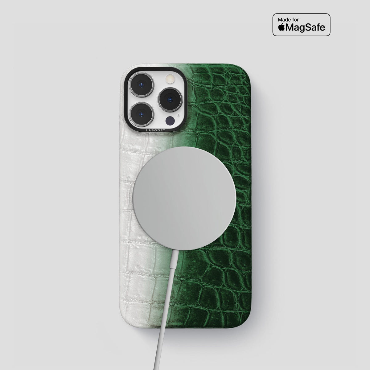 Green iPhone 14 Pro Himalaya Classic Case with Black Metal -4 | Green-Black