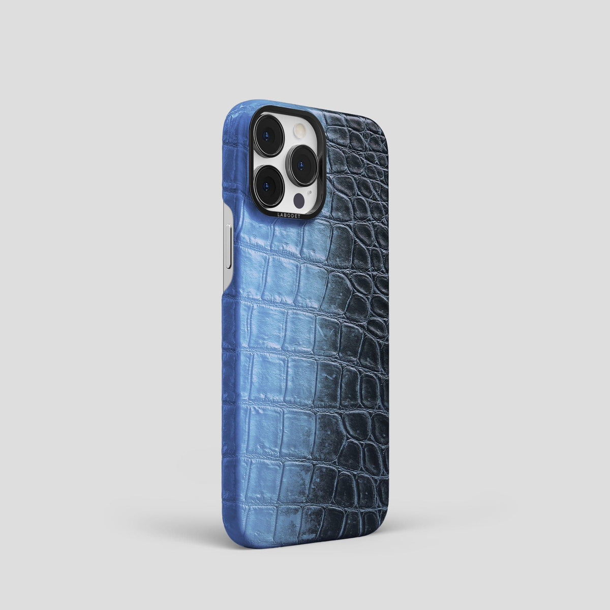Lavender iPhone 14 Pro Himalaya Classic Case with Black Metal -2 | Lavender-Black