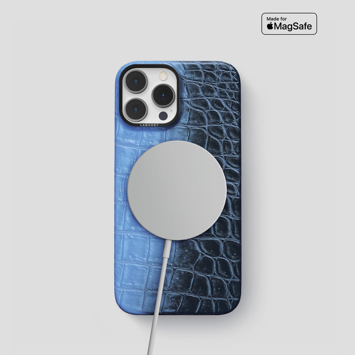 Lavender iPhone 14 Pro Himalaya Classic Case with Black Metal -4 | Lavender-Black