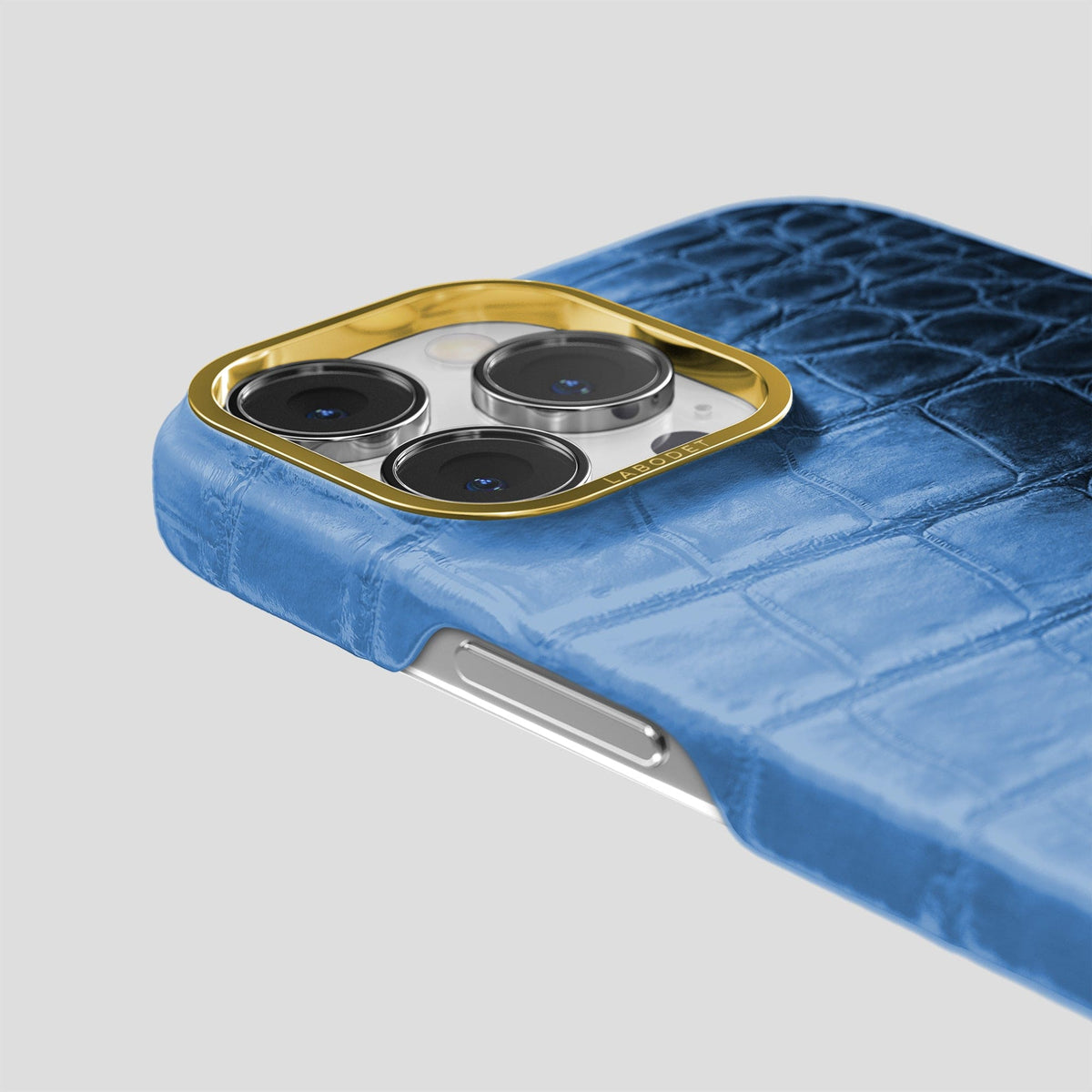 Lavender iPhone 14 Pro Himalaya Classic Case with Gold Metal -5 | Lavender-Gold