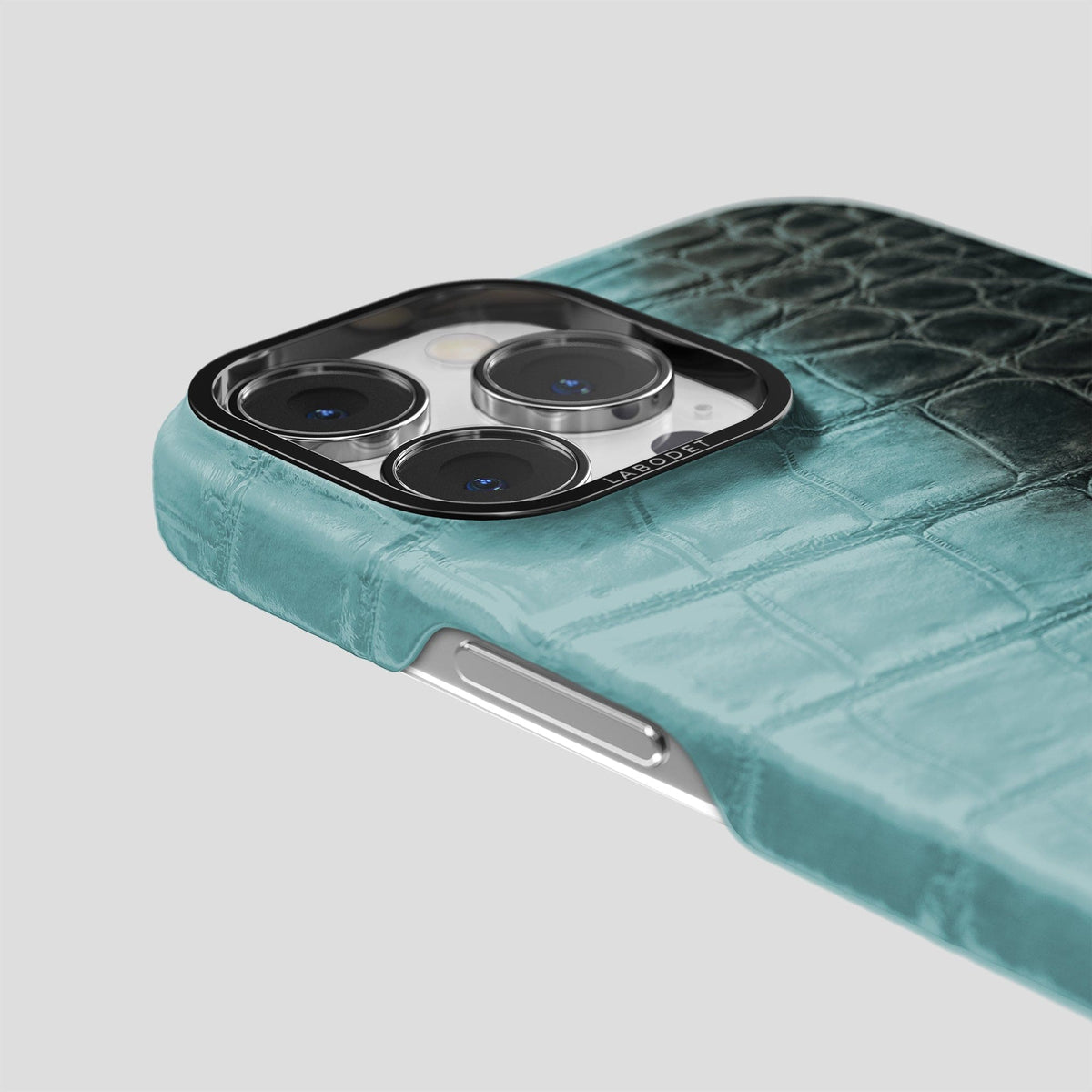 Light-Mint iPhone 14 Pro Himalaya Classic Case with Black Metal -5 | Light-Mint-Black
