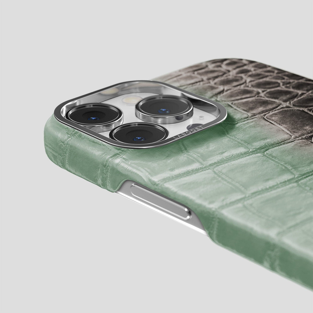 Pistachio iPhone 15 Pro Himalaya Classic Case with Steel Metal -5 | Pistachio-Steel