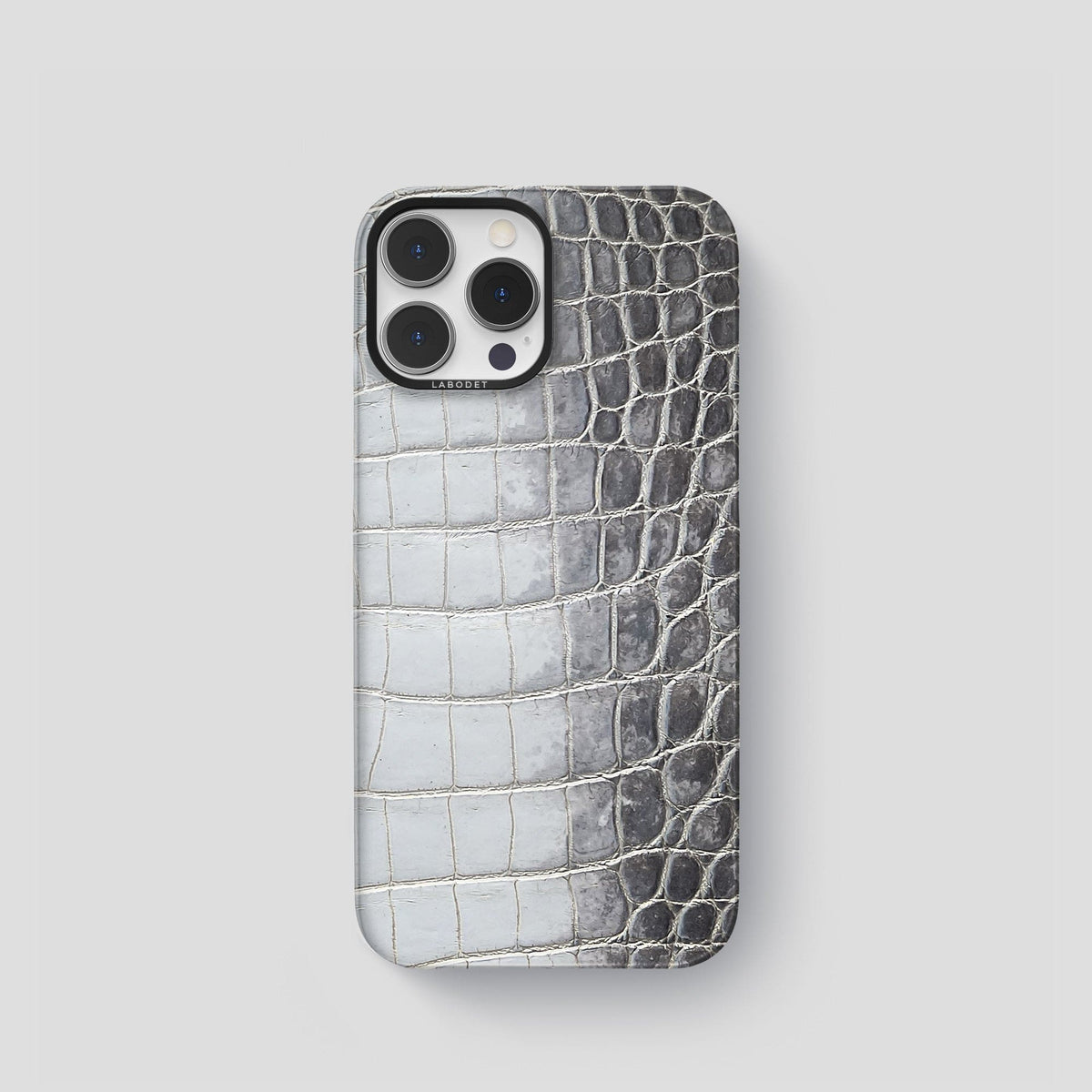 Silver iPhone 14 Pro Himalaya Classic Case with Black Metal -1 | Silver-Black
