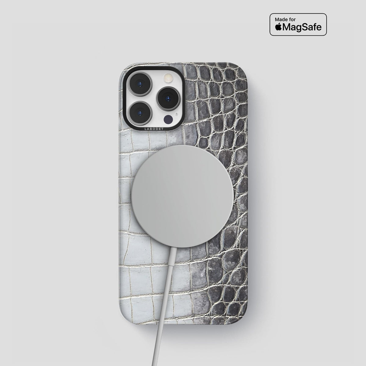 Silver iPhone 14 Pro Himalaya Classic Case with Black Metal -4 | Silver-Black