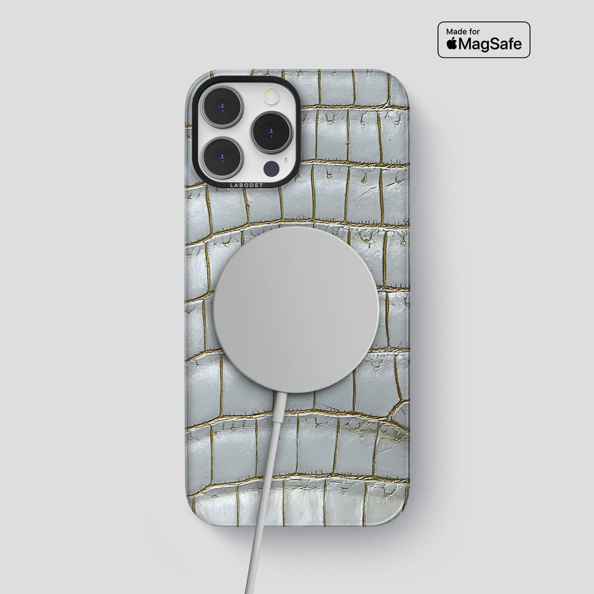 Arctic iPhone 14 Pro Max Himalaya Classic Case with Black Metal -4 | Arctic-Black