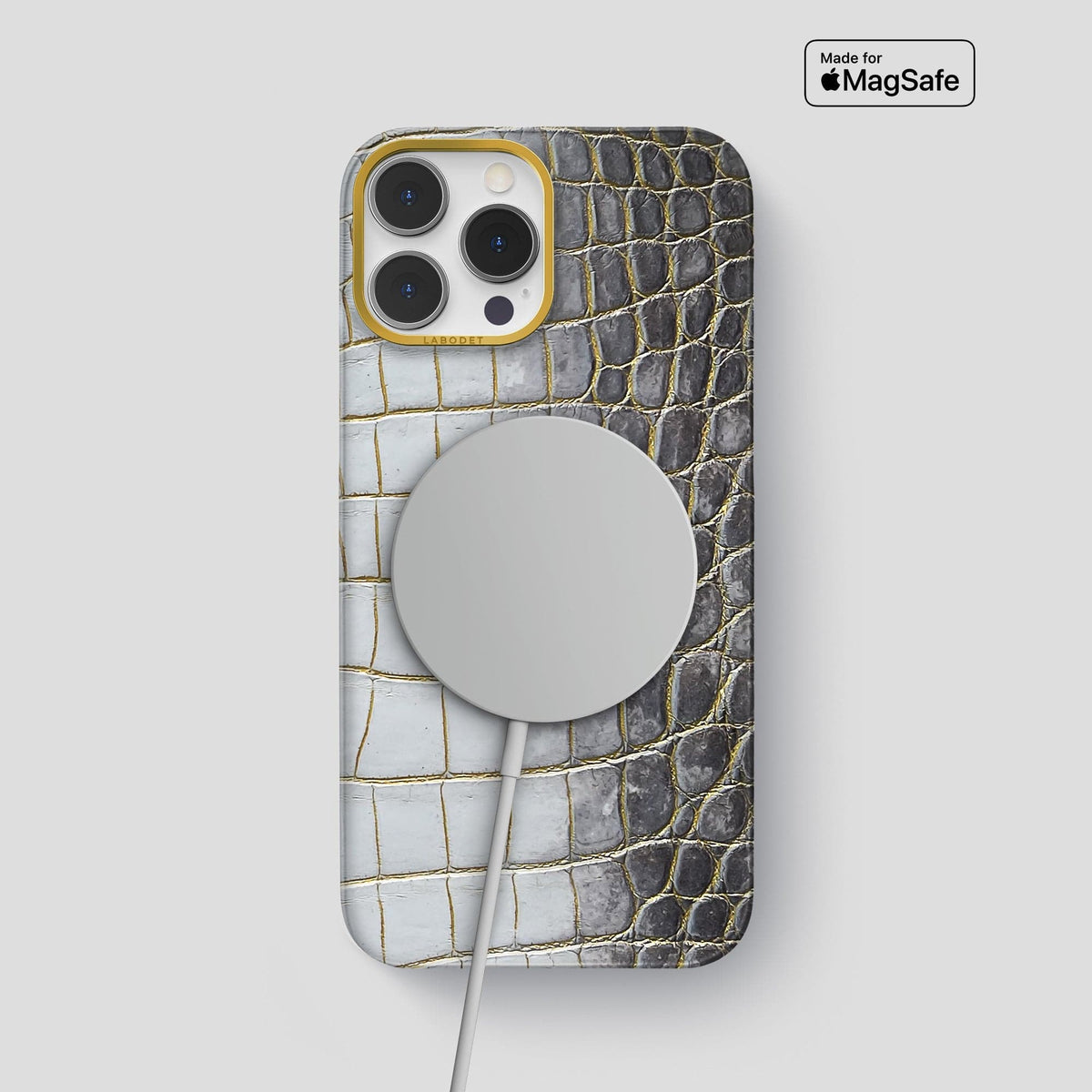 Gold iPhone 14 Pro Max Himalaya Classic Case with Gold Metal -4 | Gold-Gold