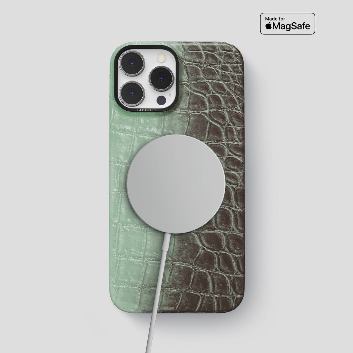 Pistachio iPhone 15 Pro Max Himalaya Classic Case with Black Metal -4 | Pistachio-Black
