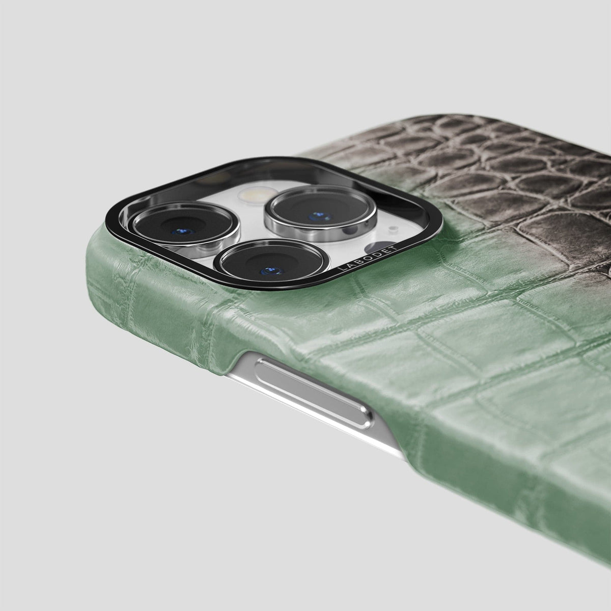 Pistachio iPhone 15 Pro Max Himalaya Classic Case with Black Metal -5 | Pistachio-Black