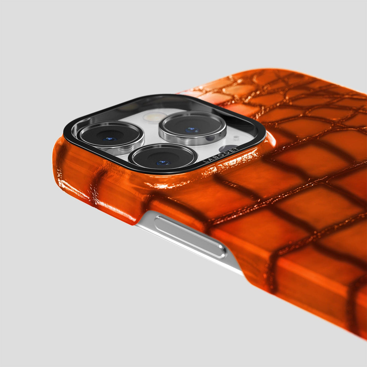 Clay-Court iPhone 15 Pro Max Classic Case Patina Alligator with Black Metal -6 | Clay-Court-Black
