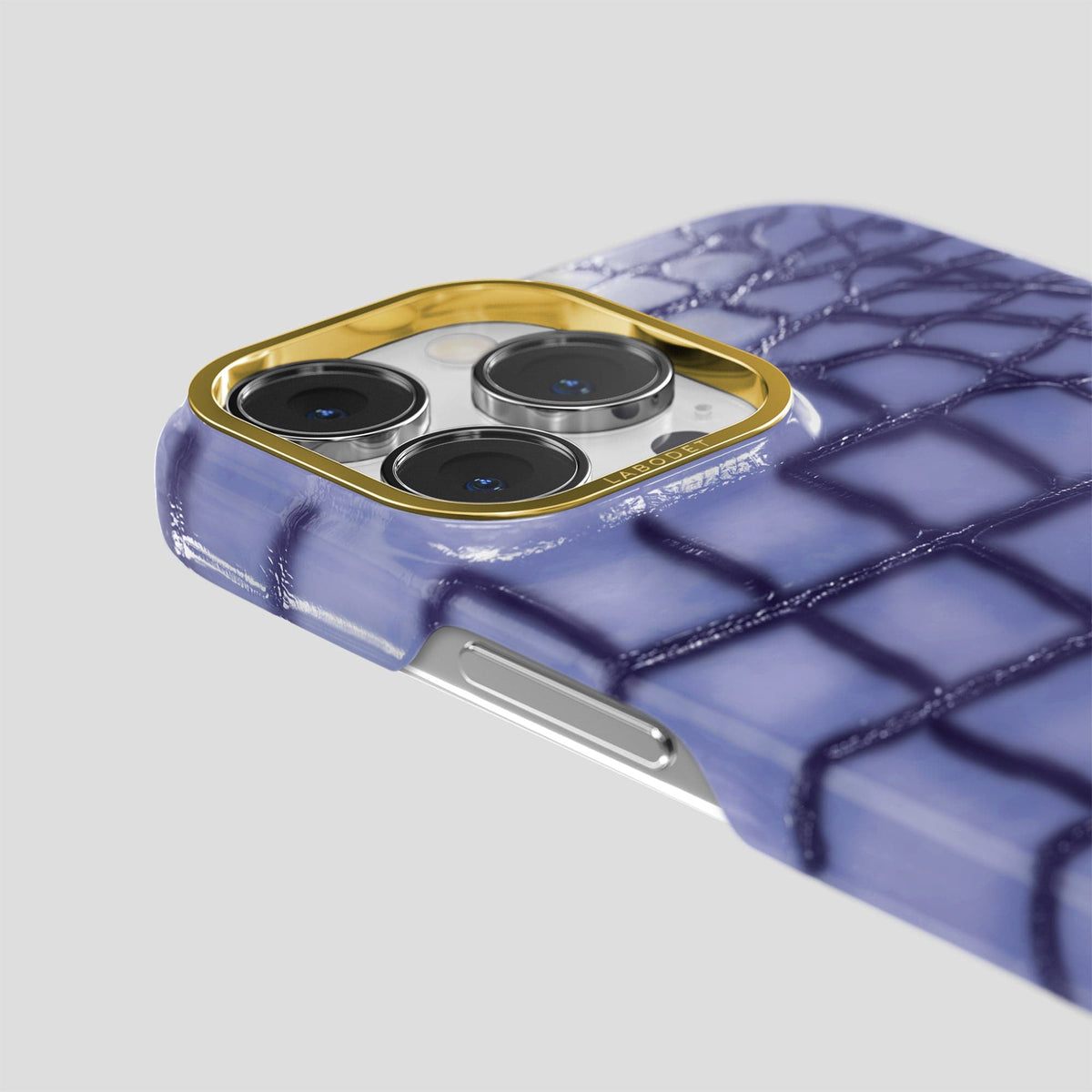 Lilac iPhone 15 Pro Max Classic Case Patina Alligator with Gold Metal -6 | Lilac-Gold