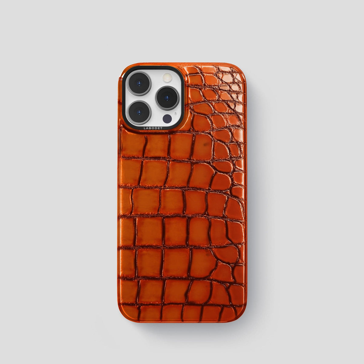 Clay-Court iPhone 15 Pro Classic Case Patina Alligator with Black Metal -1 | Clay-Court-Black