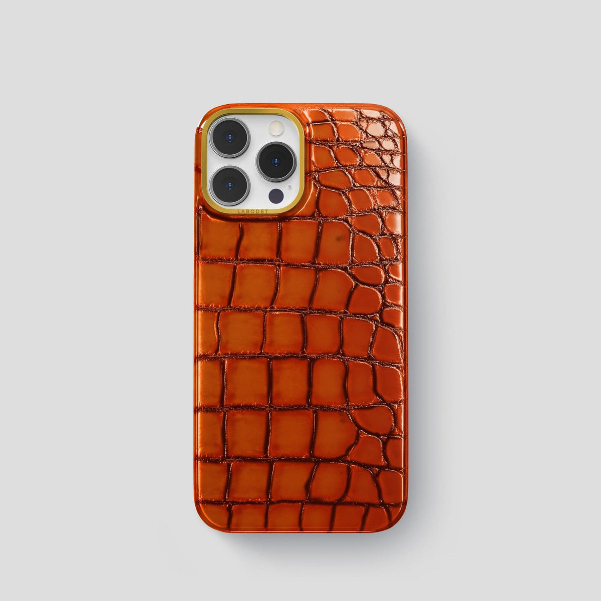 Clay-Court iPhone 15 Pro Classic Case Patina Alligator with Gold Metal -1 | Clay-Court-Gold