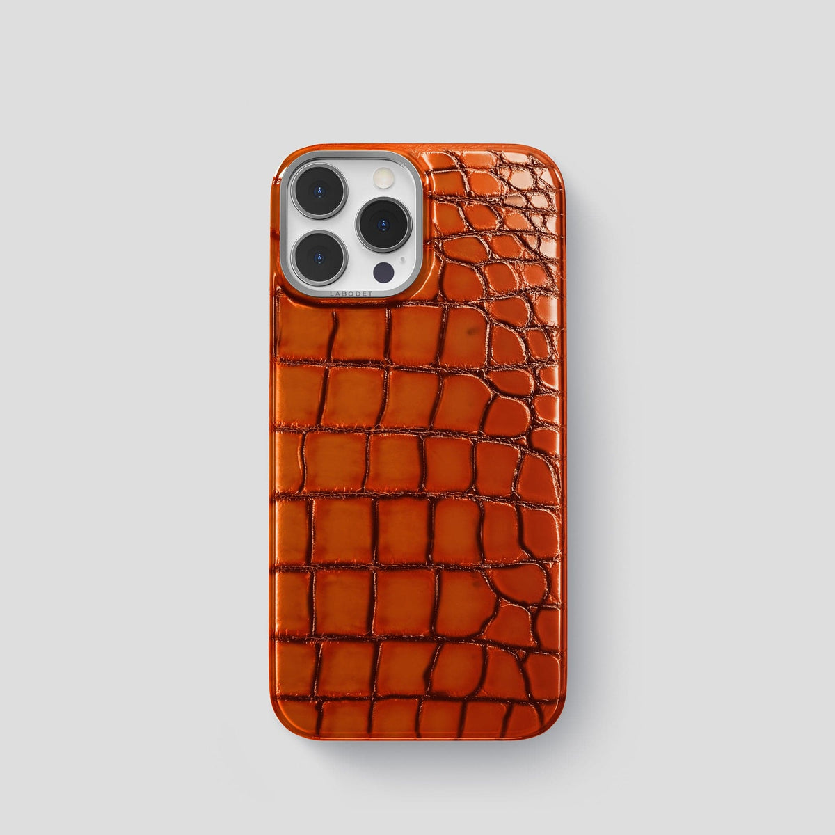 Clay-Court iPhone 15 Pro Classic Case Patina Alligator with Steel Metal -1 | Clay-Court-Steel