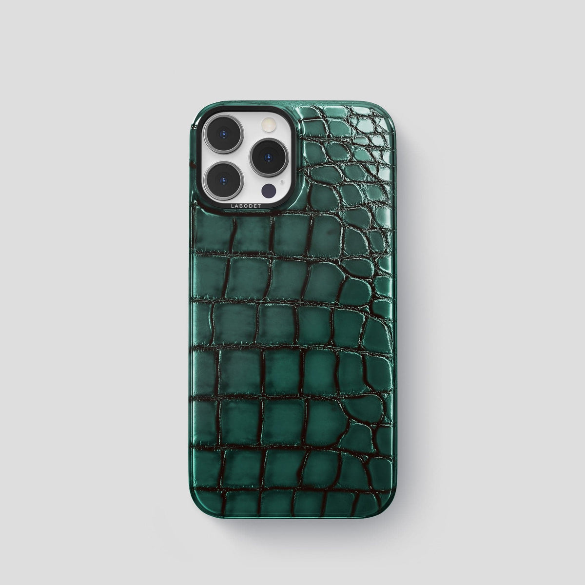 Green iPhone 15 Pro Classic Case Patina Alligator with Black Metal -1 | Green-Black