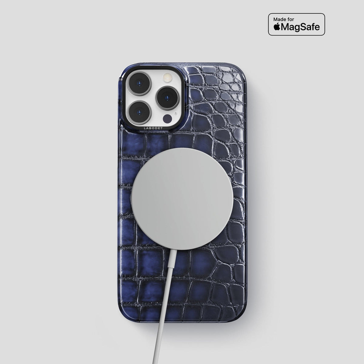 Havana-Blue iPhone 15 Pro Classic Case Patina Alligator with Black Metal -5 | Havana-Blue-Black