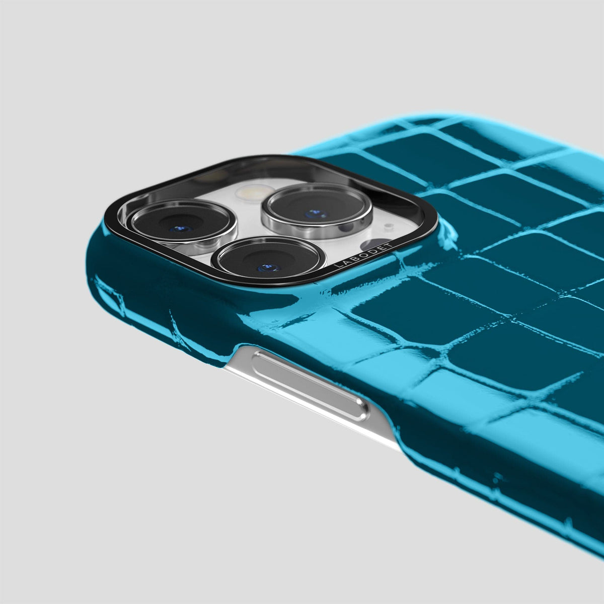 Blue iPhone 15 Pro Shiny Alligator with Black Metal -6 | Blue-Black