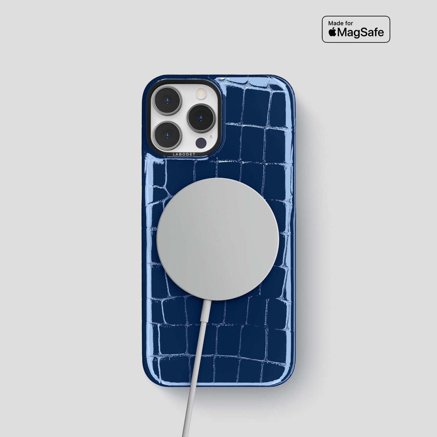 Mediterranean iPhone 15 Pro Shiny Alligator with Black Metal -5 | Mediterranean-Black