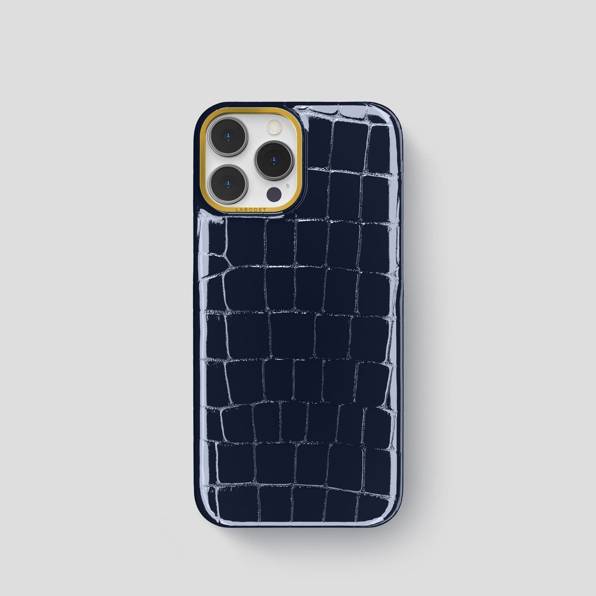 Classic Case For iPhone 15 Pro In Shiny Alligator